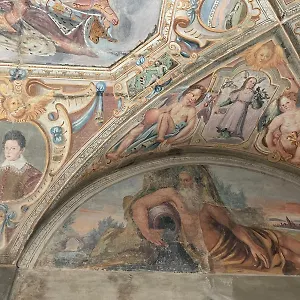 Palazzo Bracciolini Nel Cuore Della Citta Pistoia